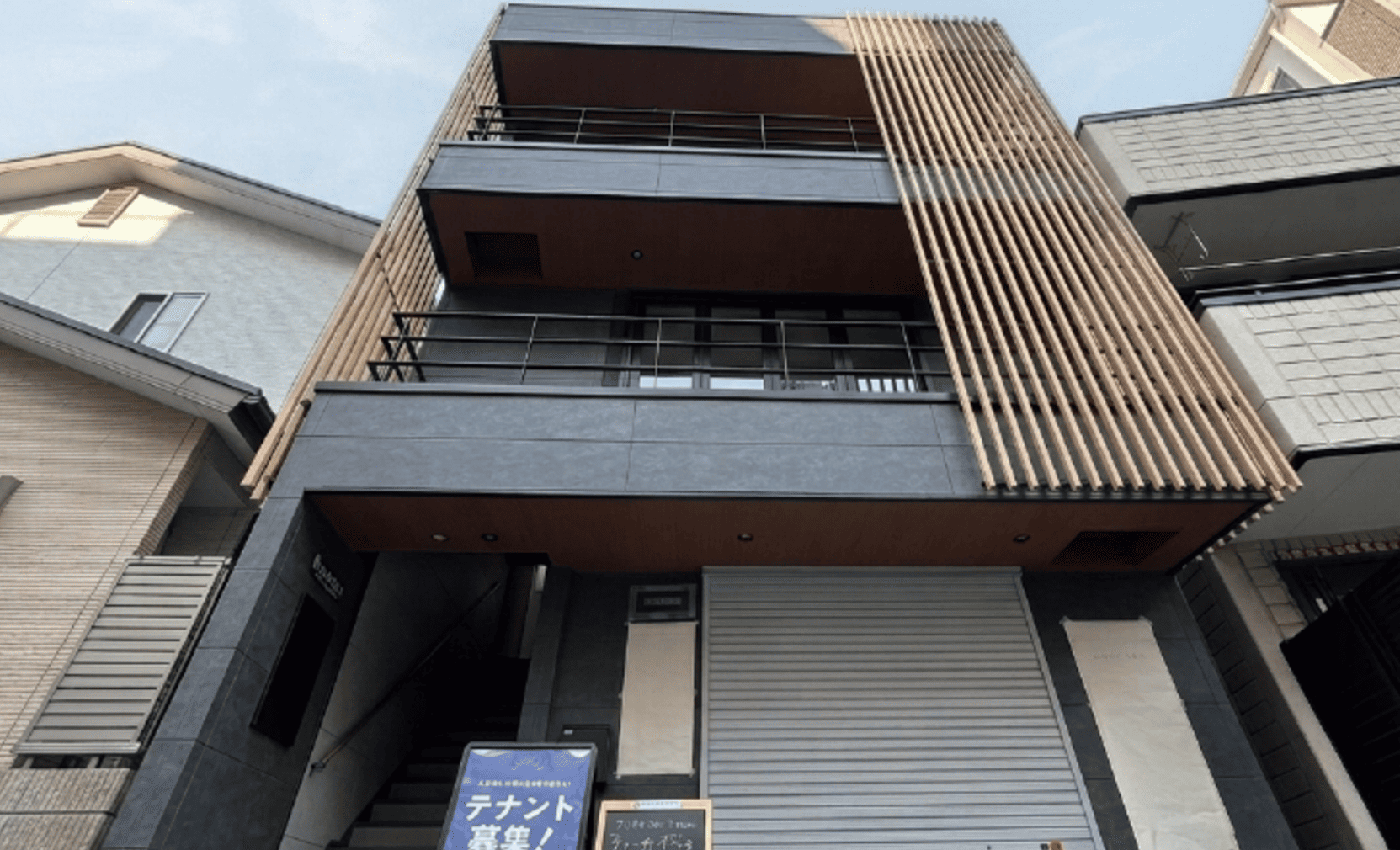 1 / 16<br />福岡市早良区城西3丁目1F もつ鍋赤門屋様<br /><span style="color:#ff0000;">2F テナント募集中!</span>